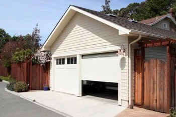 Golden Garage Door Service Glendale, AZ 623-295-3086 - abt-cont-gr-18m